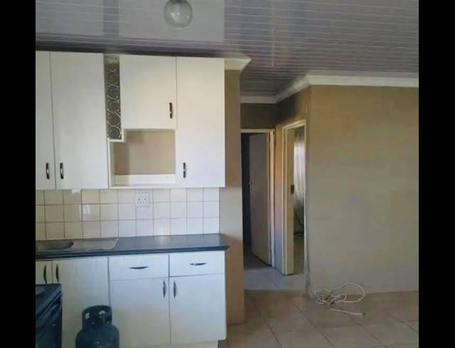 3 BEDROOM PROPERTY TO RENT IN PROTEA GLEN